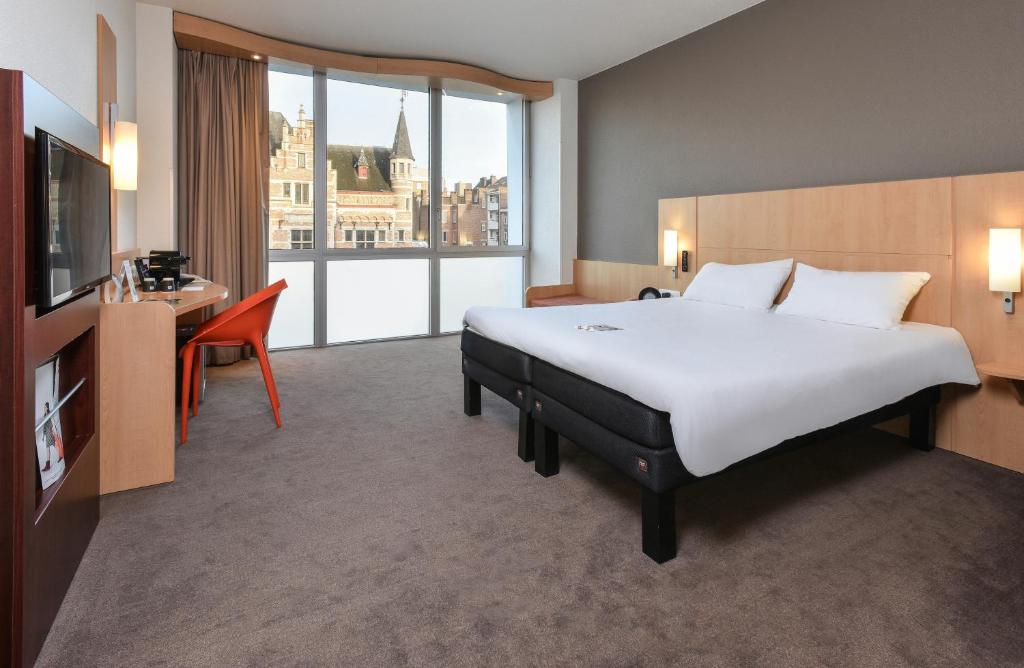ibis Kortrijk Centrum Photo 28