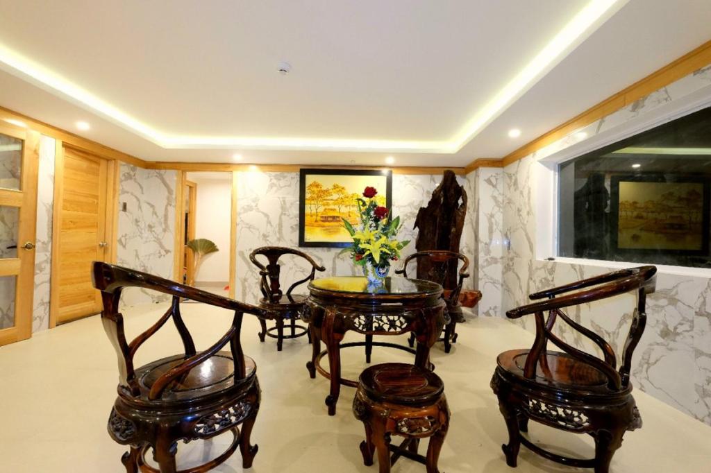 Marigold Hotel & Apartment