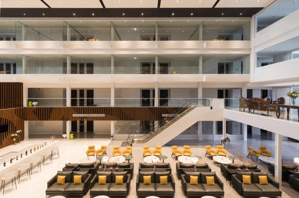 S Ram Leisure Hotel — Hotel building in Bangkok, Bangkok