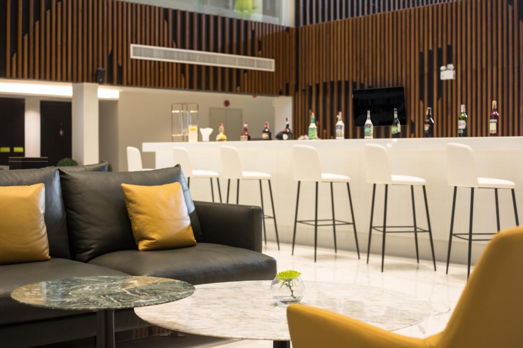 S Ram Leisure Hotel — Restaurant & bars in Bangkok, Bangkok
