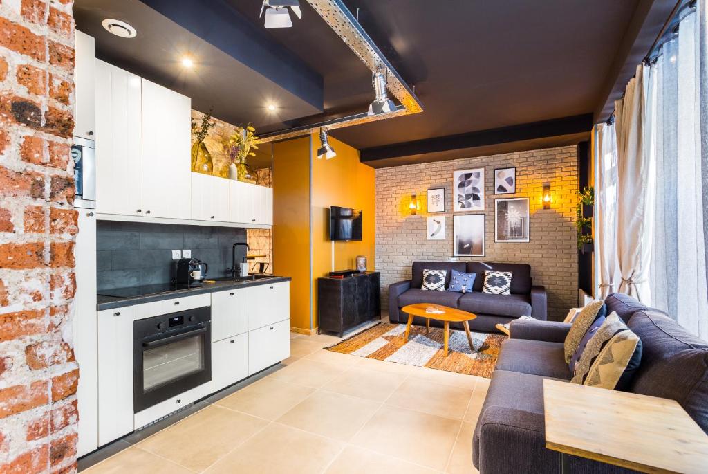 Cmg Nation Vincennes 12th Bercy Gare De Lyon Paris Agodacom