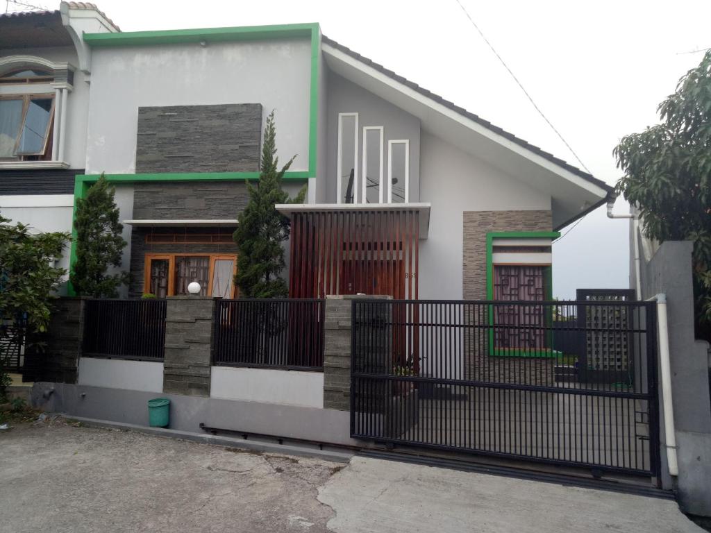Homestay Syariah Cileunyi, Bandung Timur — Hotel in Bandung