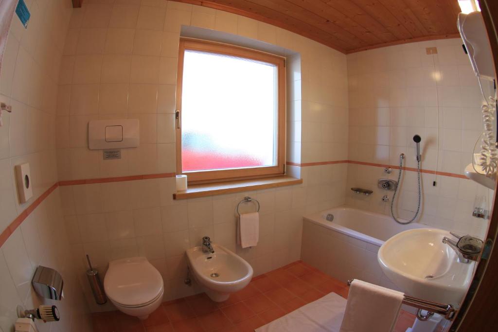 Hotel Talblick photo