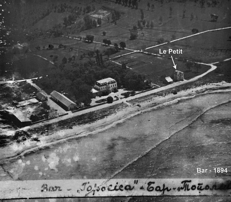 Le Petit Chateau - 5