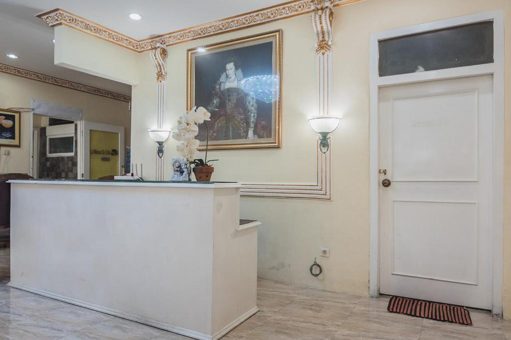 Lobby, Urbanview Hotel Mon Bel Cibodas by RedDoorz in Puncak