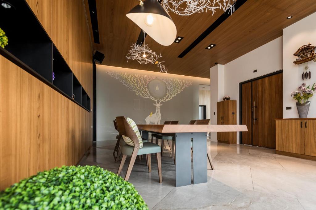 Grange Inn, Tchaj-tung