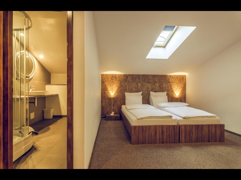 Pensiunea Oscar — Hotel in Campina