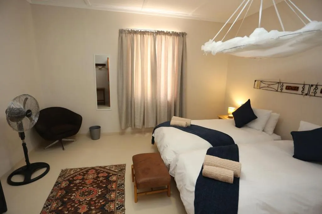 Aloe Rock House, hotel in Aus