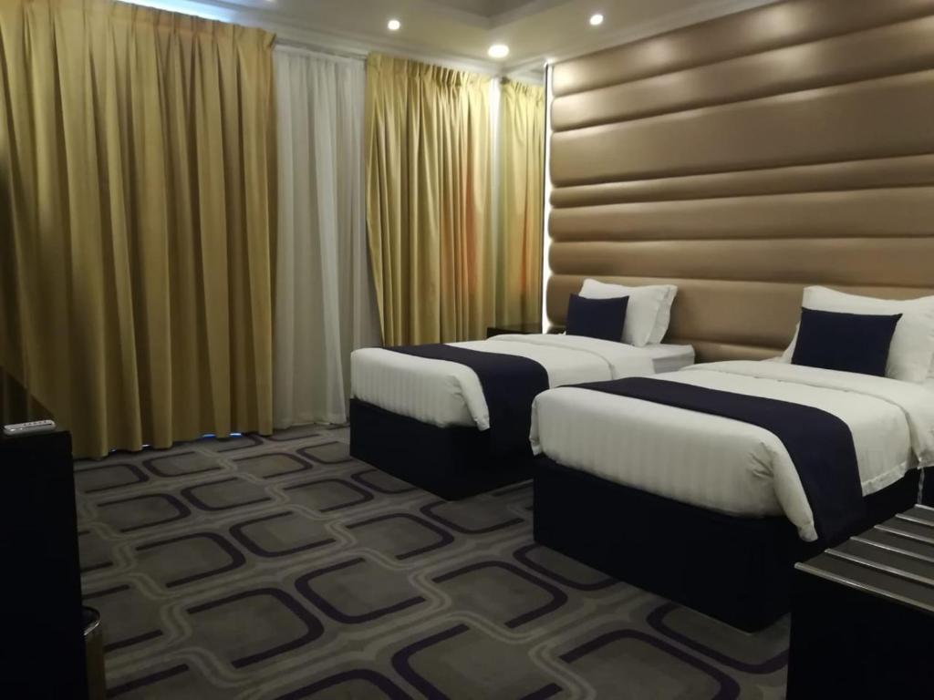 Rose White Hotel photo