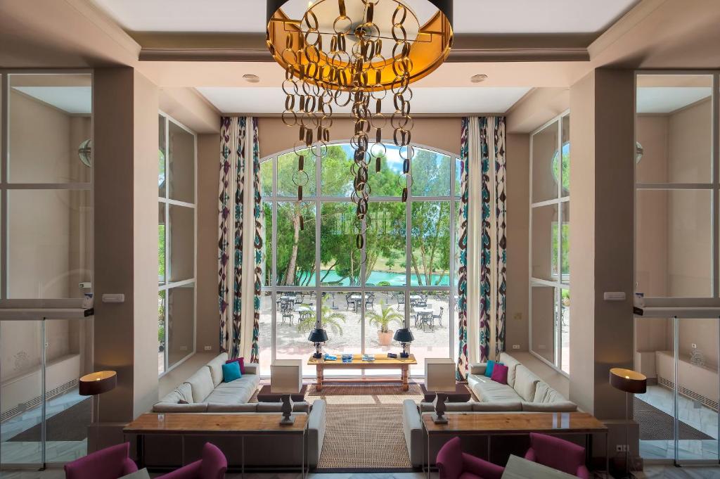 フロント・ロビー