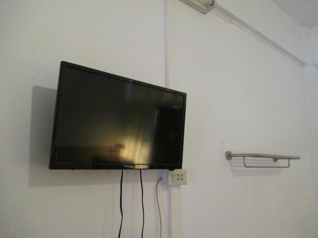 Shared lounge/TV area