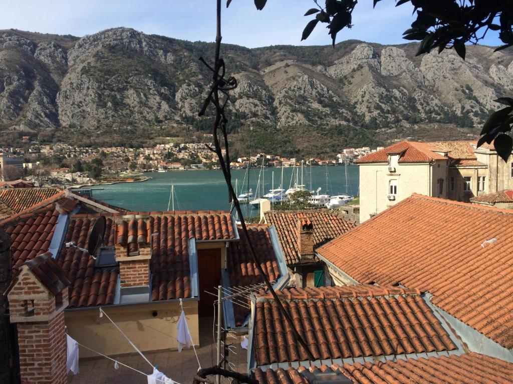 Chic &amp; Stylish with Seaview-Terrace - Kotor Indah — Hotel in Kotor