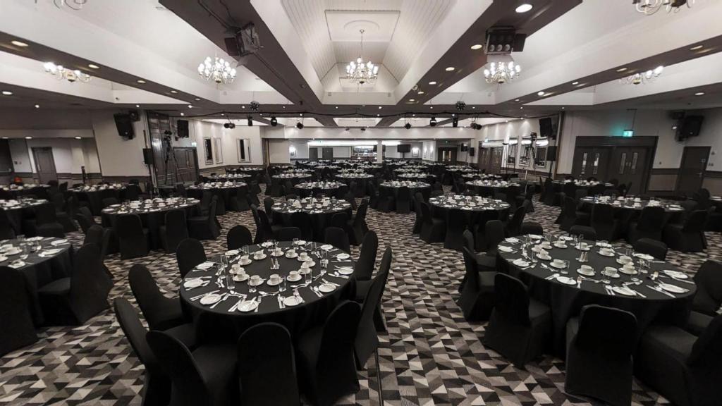 Banquet hall