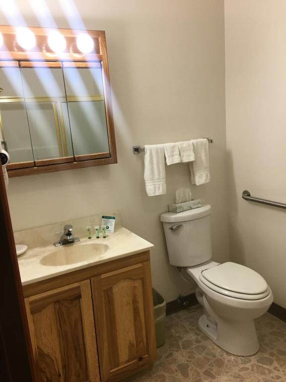 Greenwood Village Inn & Suites photo