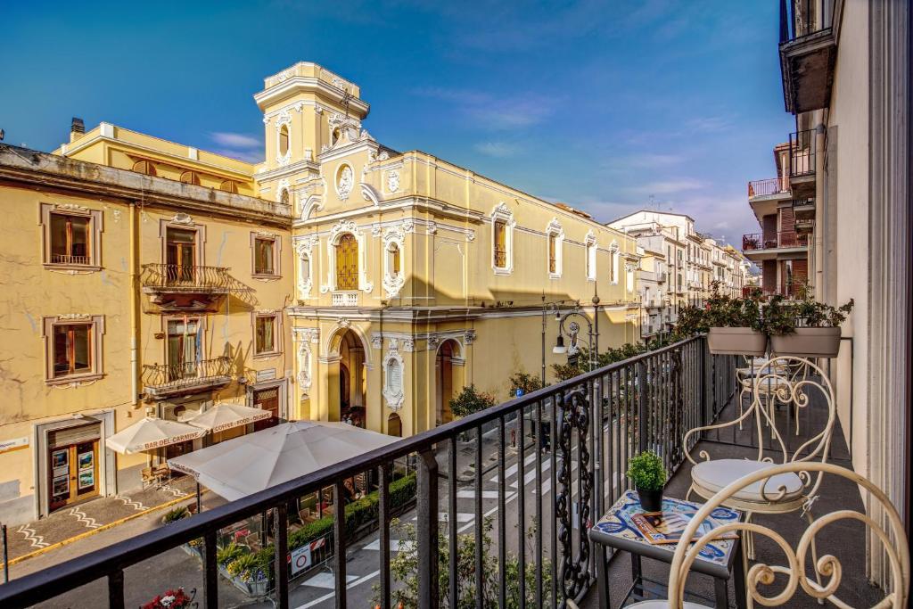 Sorrento Square Suites - 5