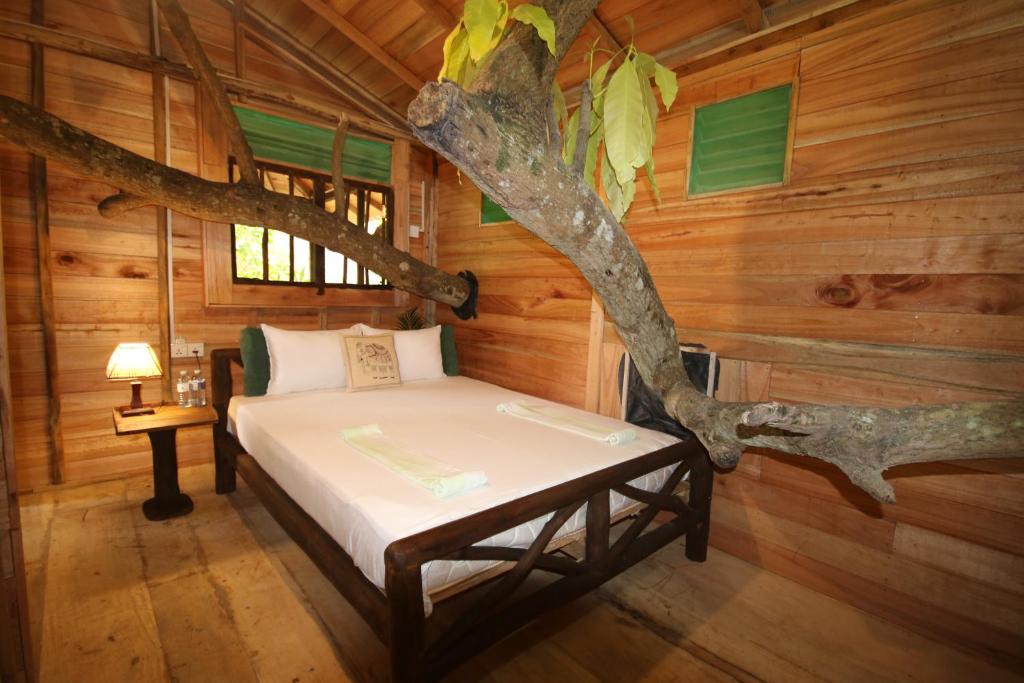 Green Park Safari House Guesthouse In Udawalawe Sri Lanka - 
