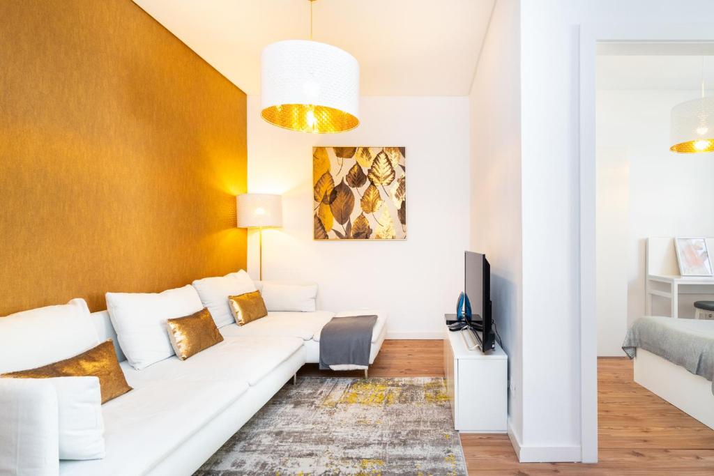 WHome | Golden Premium Apartment photo