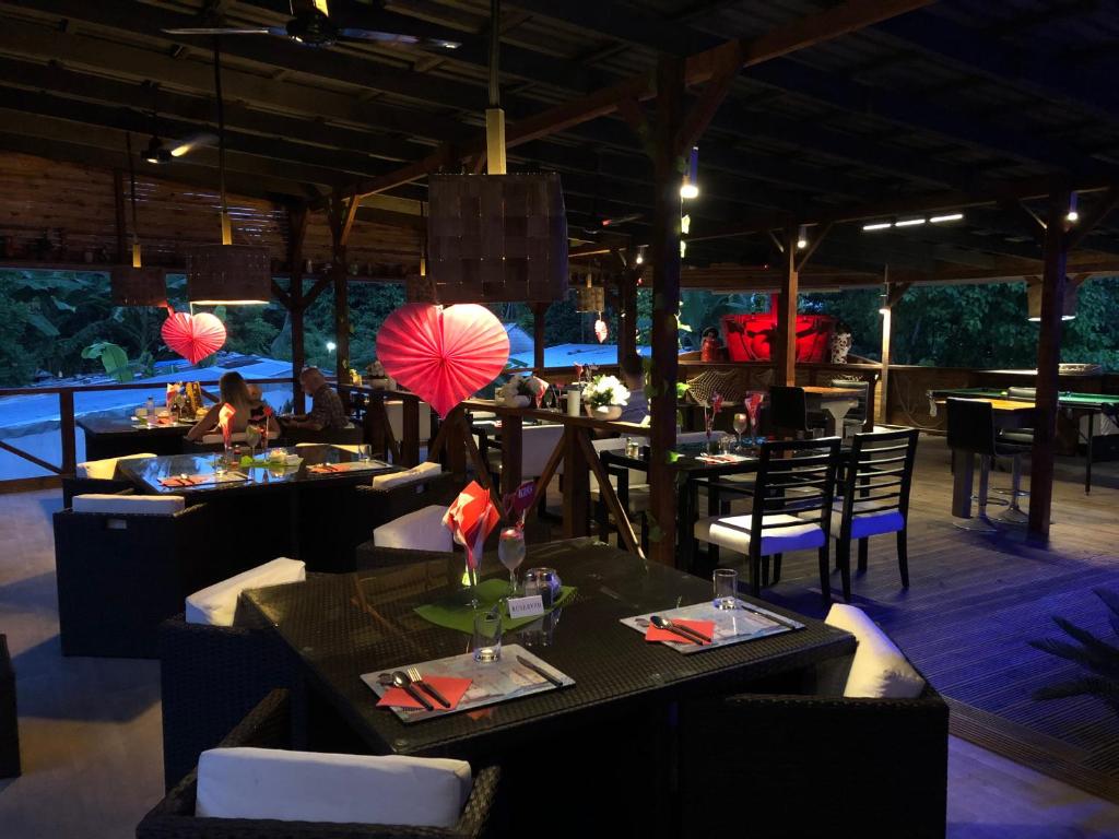 Banquet hall