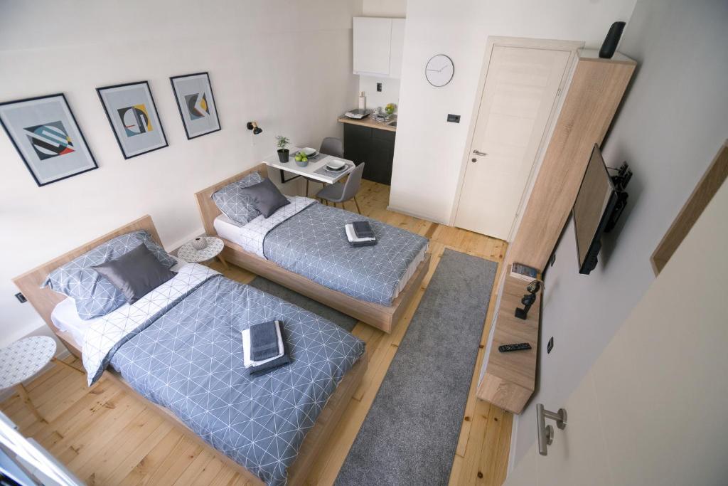 Sunrise Apartments photo