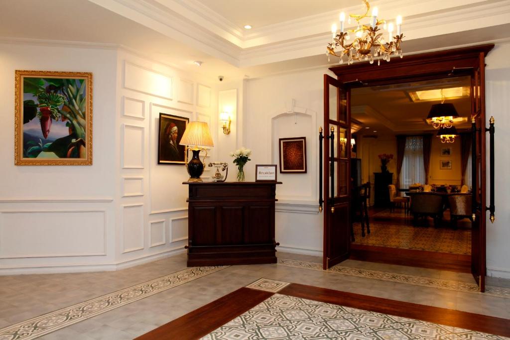 Vientiane Dhavara Boutique Hotel Additional