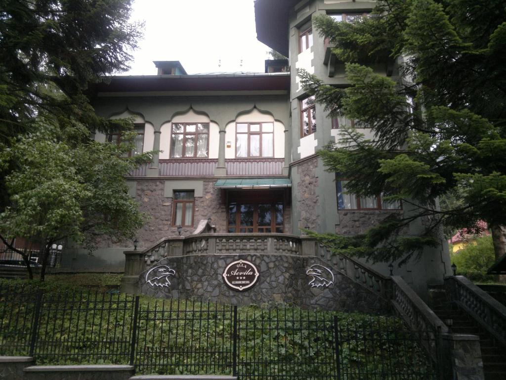 Vila Acvila — Hotel in Sinaia