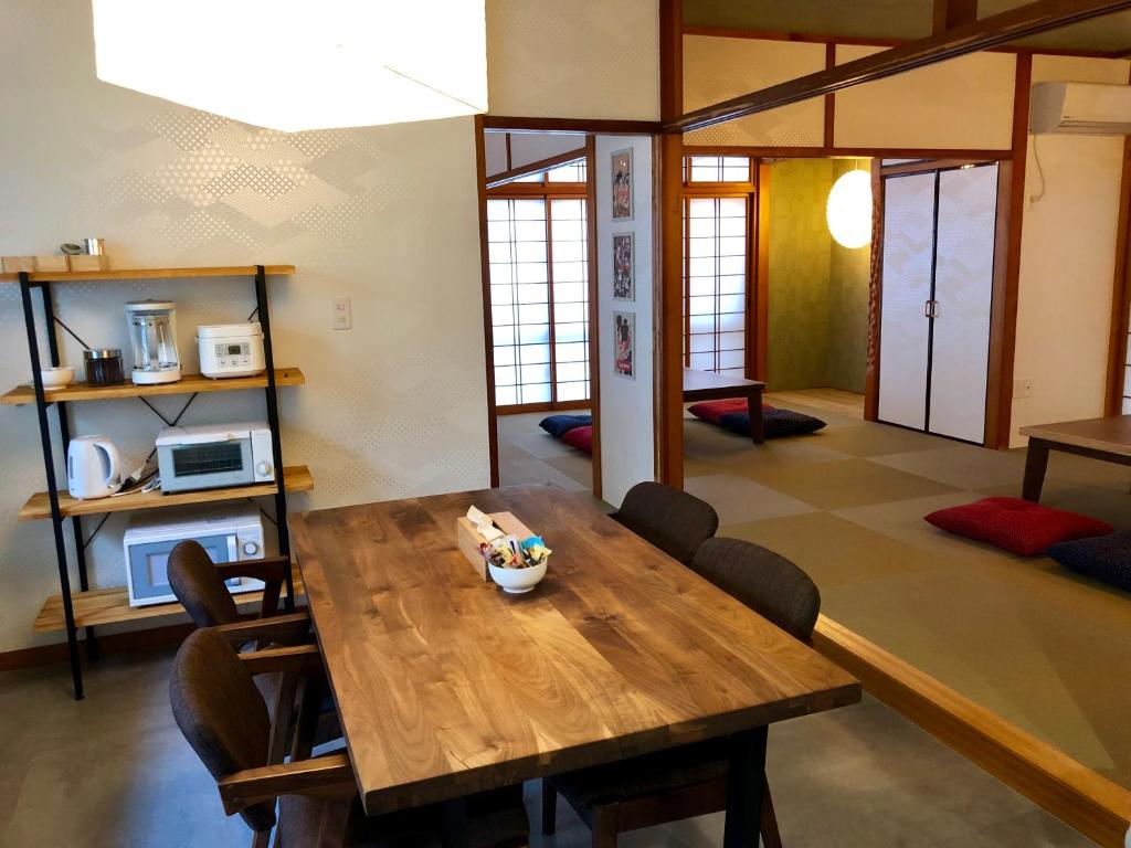 Shared lounge/TV area, Santiago Guesthouse Naha in Okinawa Main island