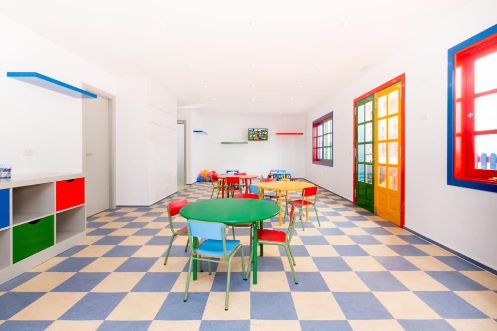 Globales Tamaimo Tropical — Attractions for children in Puerto de Santiago, Canary Islands