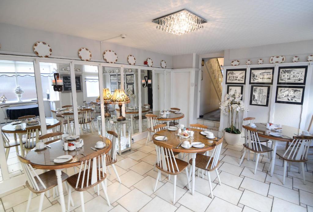 Clifton Villa - Southport photo