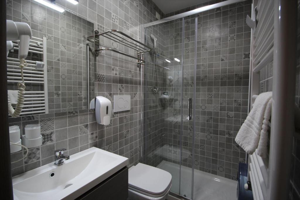 Quest House Lihong photo
