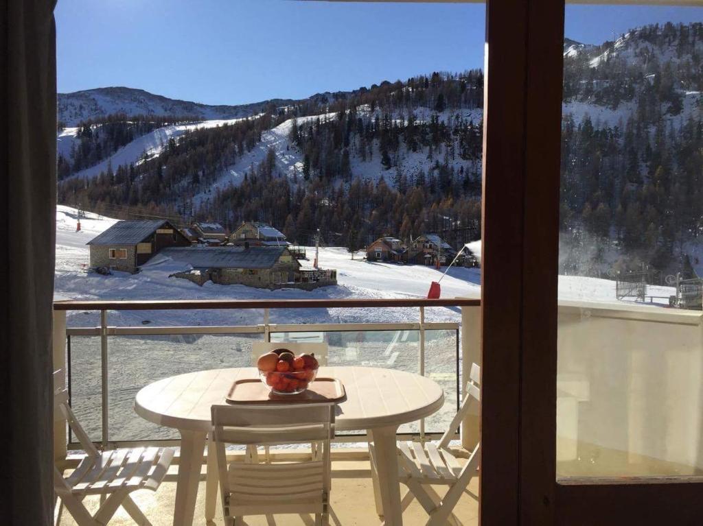 Chaleureux 3 pièces 50m² plein sud avec grande terrasse au pied des pistes à Isola 2000 - 1