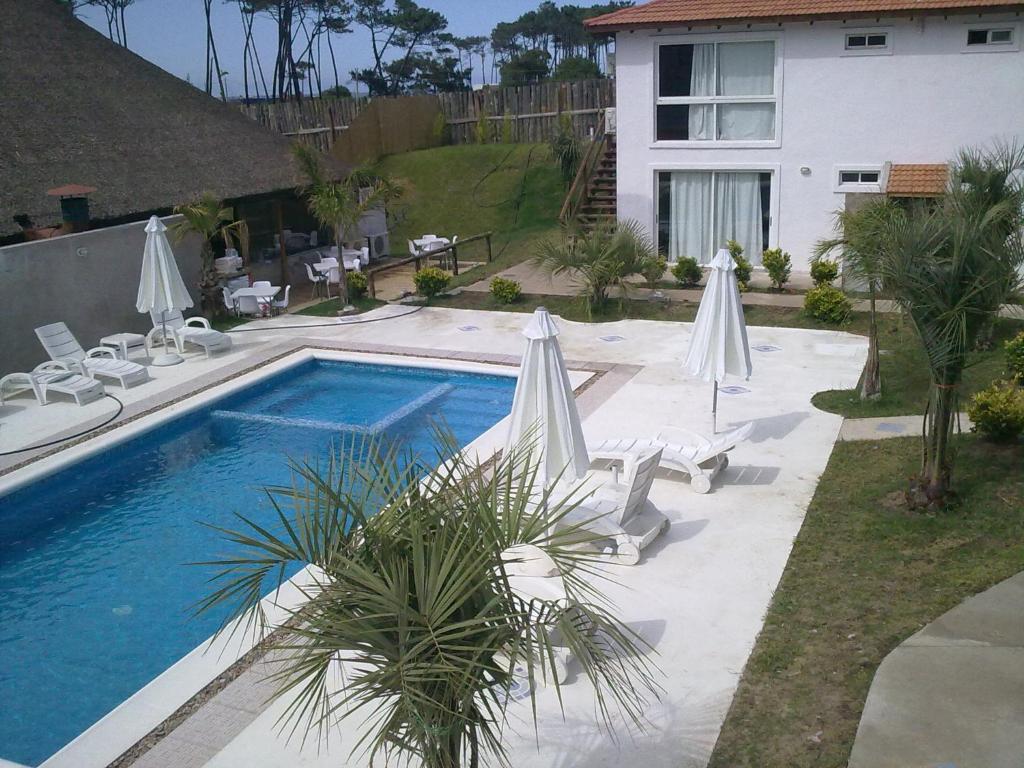 Palmeras Beach Hotel - 3