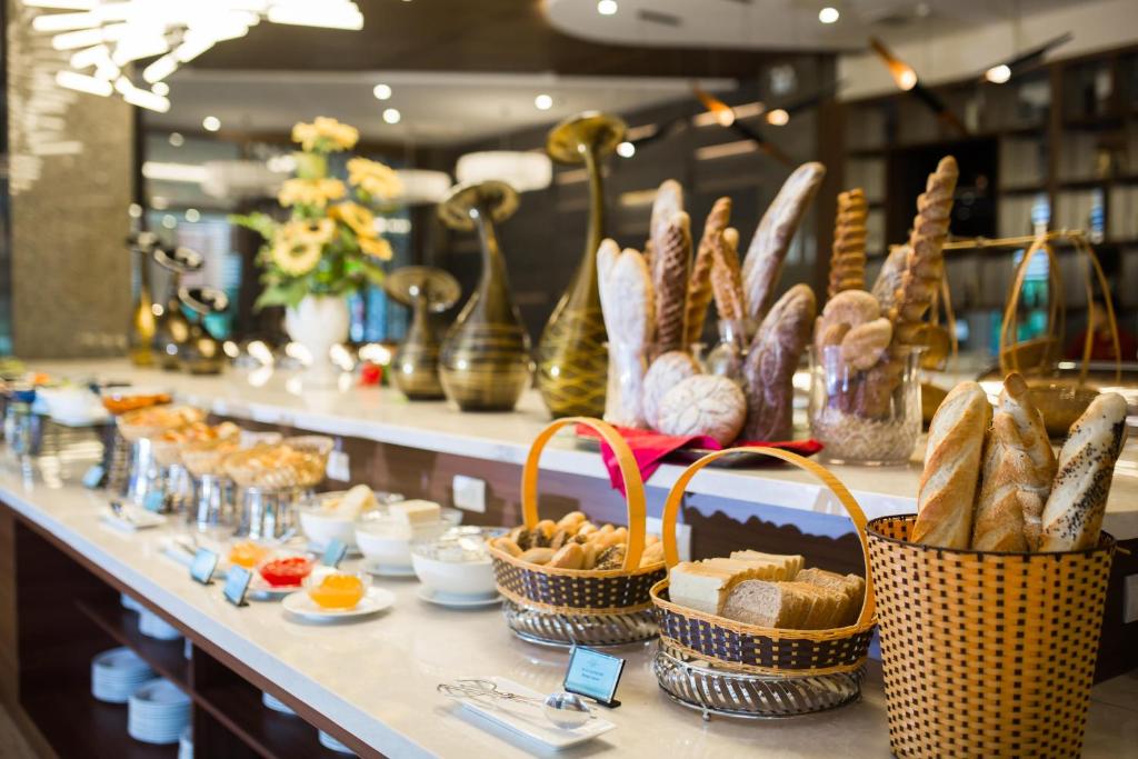 Đồ ăn và thức uống