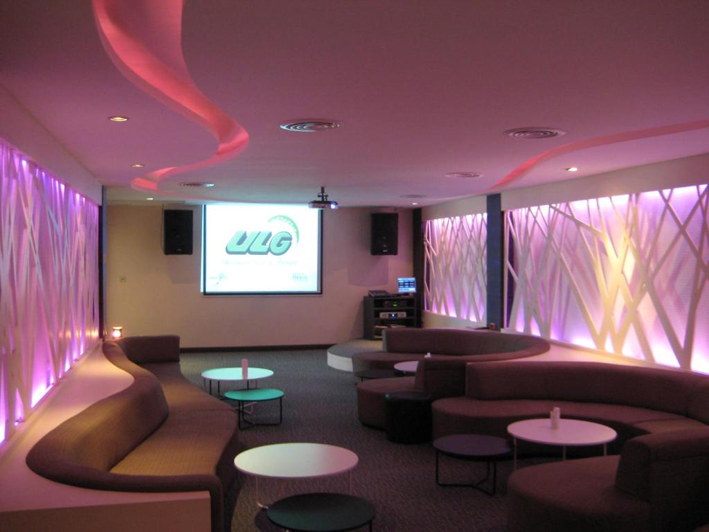 Uniland Golf & Resort