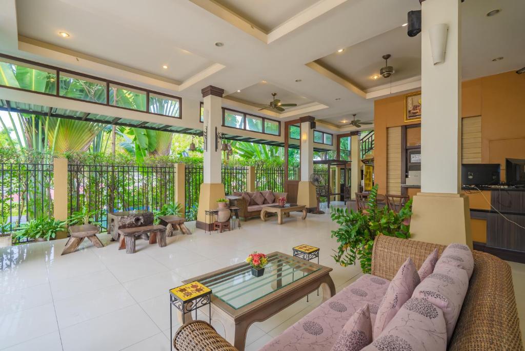 素帆湖别墅酒店 (Suphan Lake Hometel)
