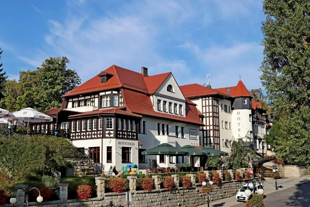 Bukowy Park Hotel Medical SPA, hotel in Polanica-Zdrój