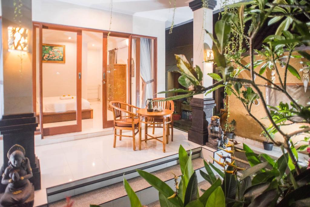 Suntari Homestay photo