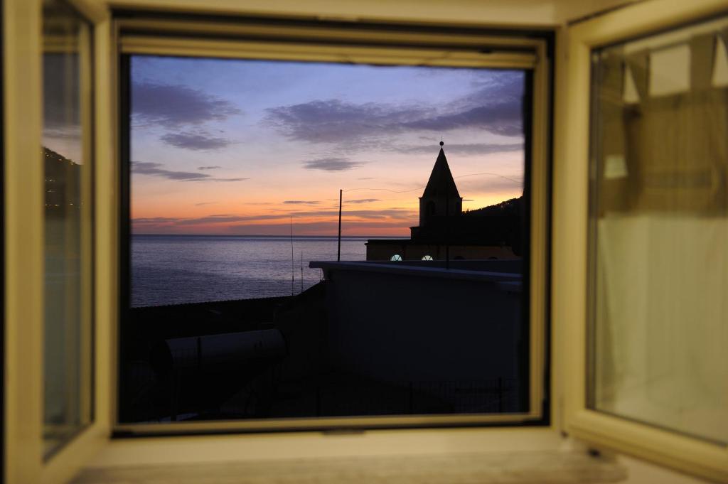 Sol Levante photo
