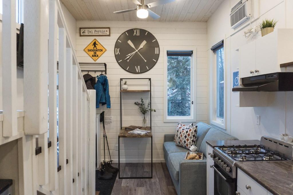 Tiny Homes by Snow Valley Lodging — Hotel in Fernie (BC)