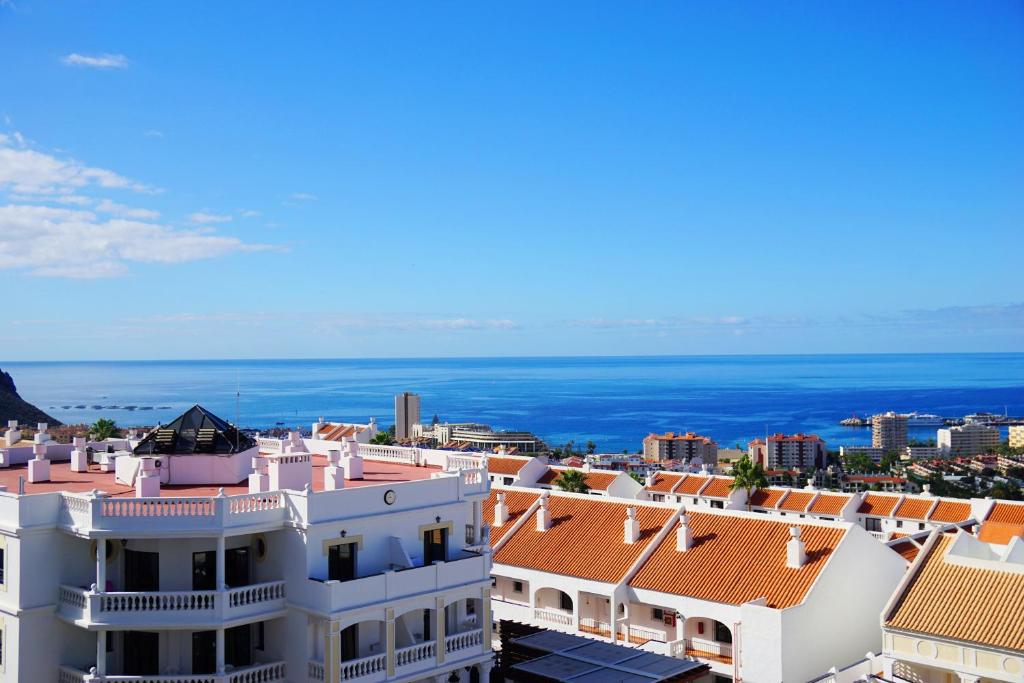 2-bedroom 4-star apartment in Los Christianos - 4