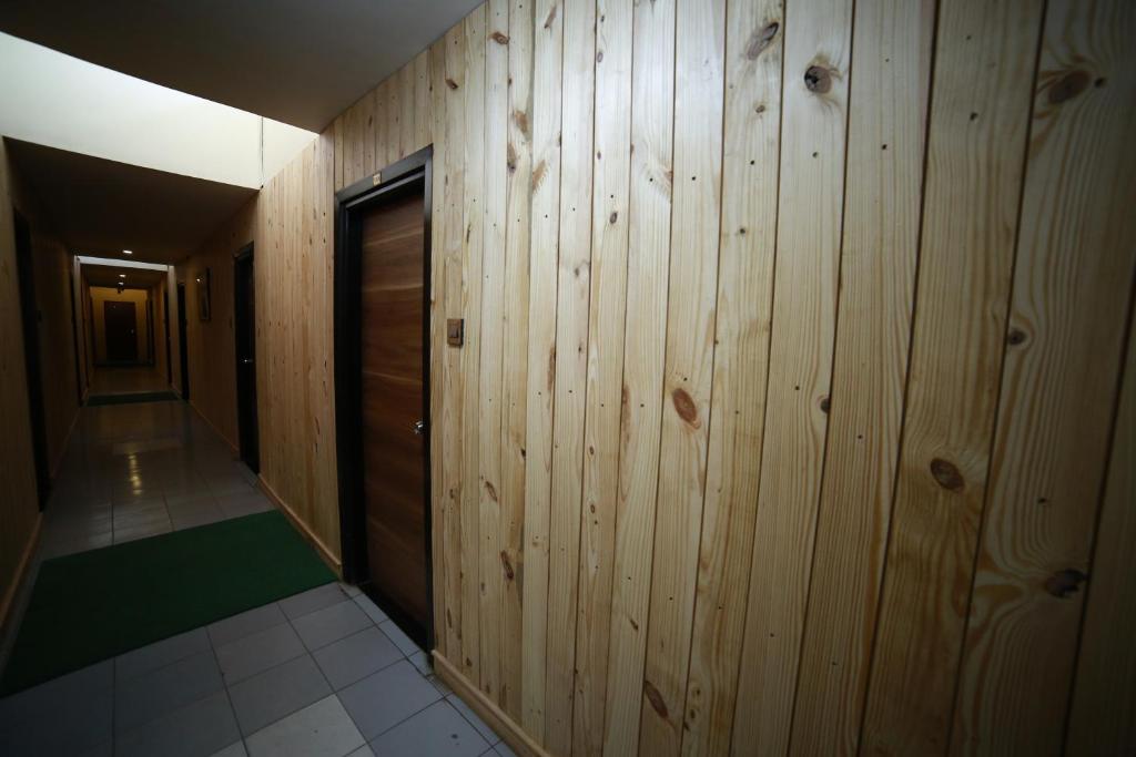 フロント・ロビー