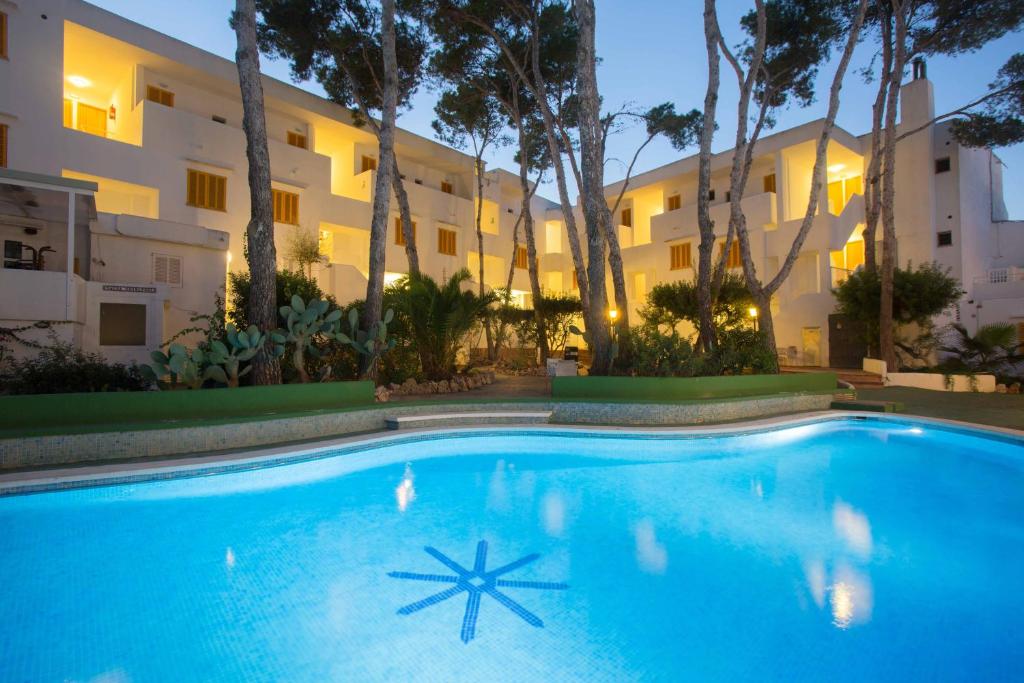 Gavimar Ariel Chico Hotel and Apartments — Cala d´Or, Baleary