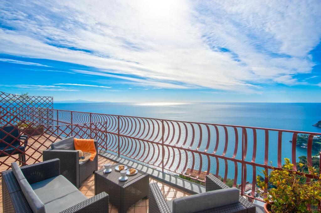 Harmony — Hotel in Amalfi