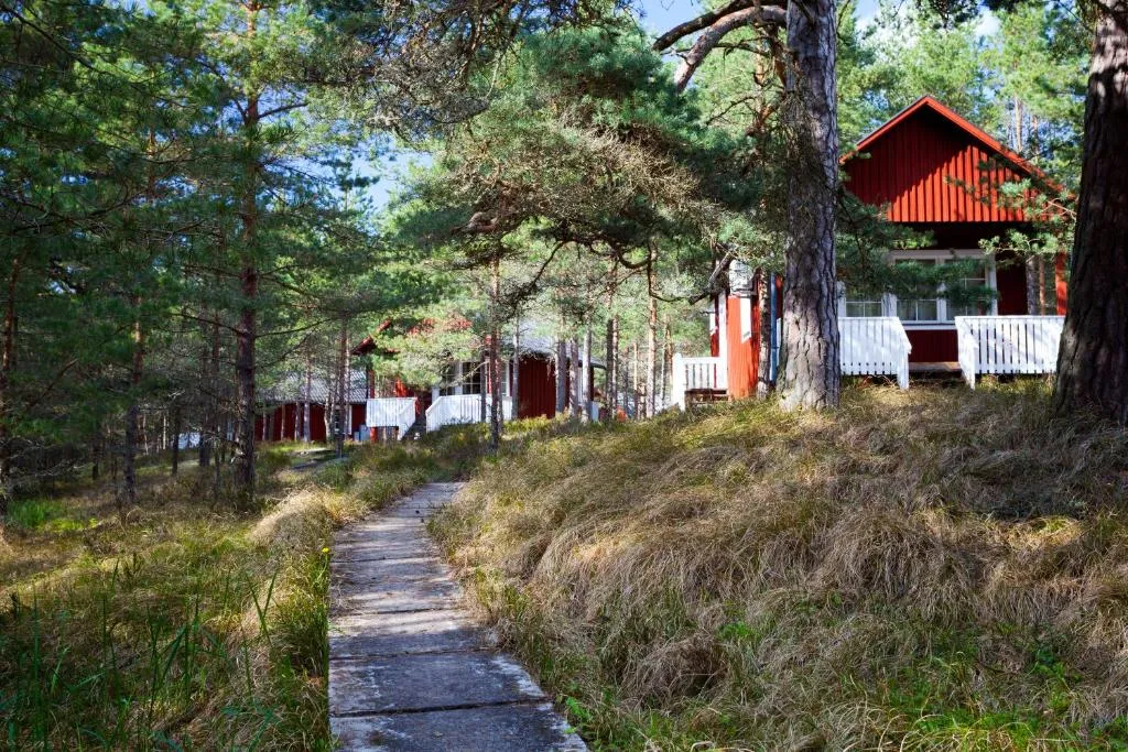 Roosta Holiday Village, hotel in Elbiku