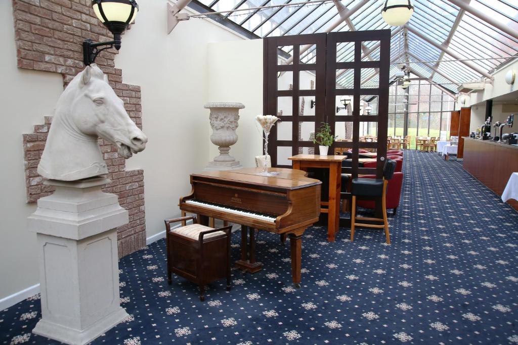 Hermitage Park Hotel photo