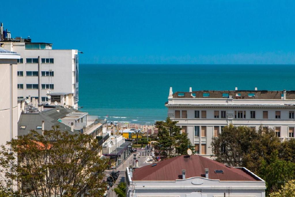 HOTEL ZANARINI in CENTRO a Riccione - 2