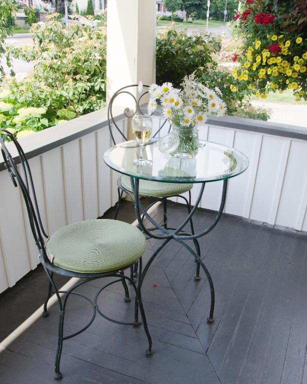Avery House B&B photo