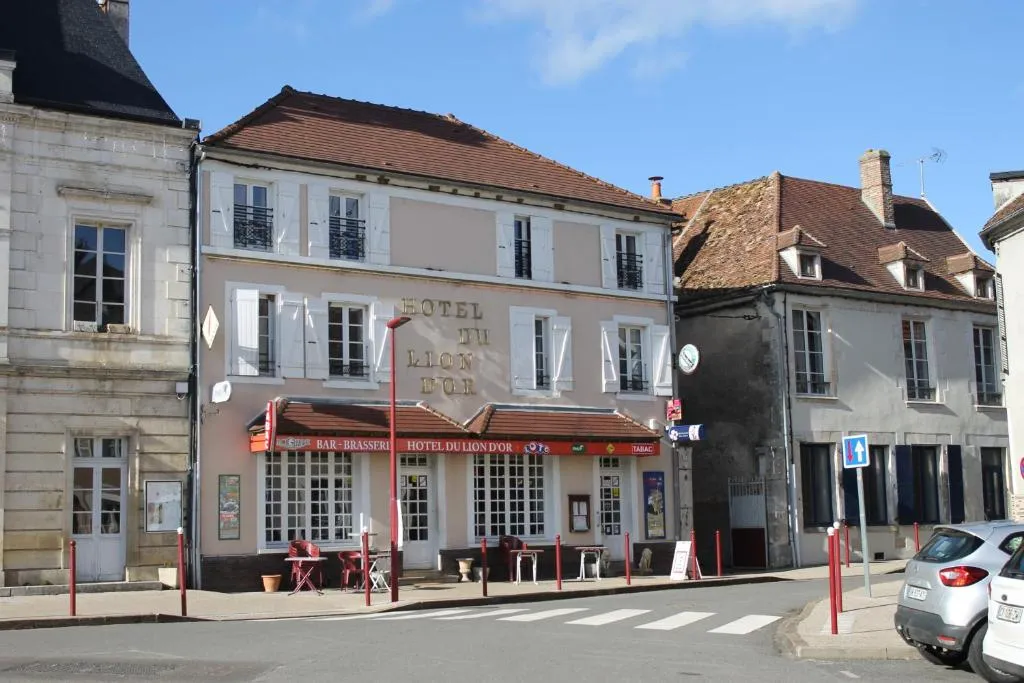 Hôtel du lion d'or，位于Coulanges-sur-Yonne的酒店