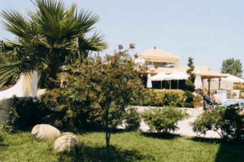 Hotel Petros — Hotel building in Tsilivi, Ionian Islands
