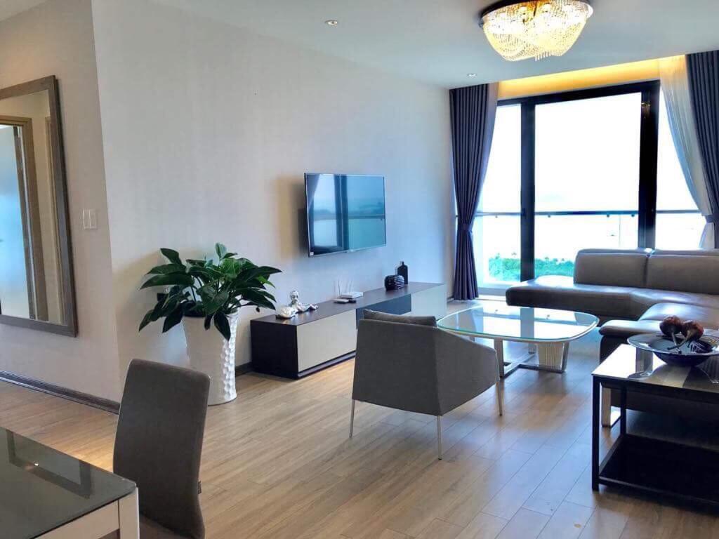 Ode to Joy, Halong Seacoast View — Hotel in Hạ Long