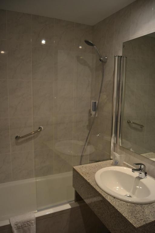 Hotel Brisa Marina — Hotel rooms in S'Illot, Balearic Islands